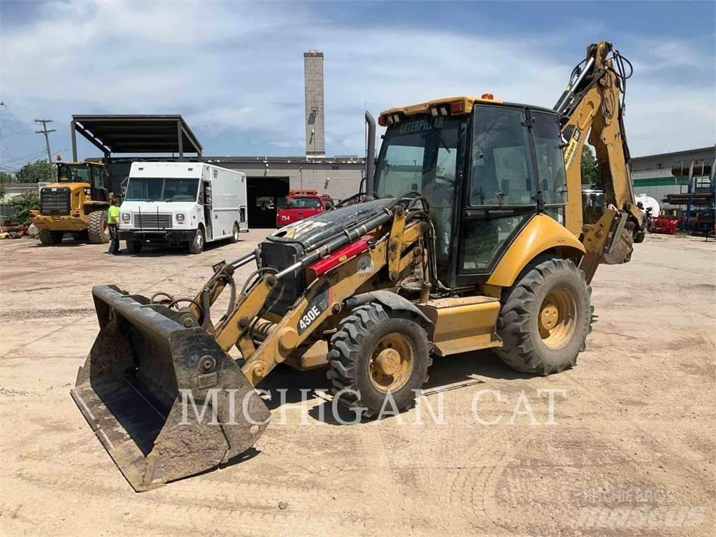 CAT 430EIT A Товарач със заден ексватор