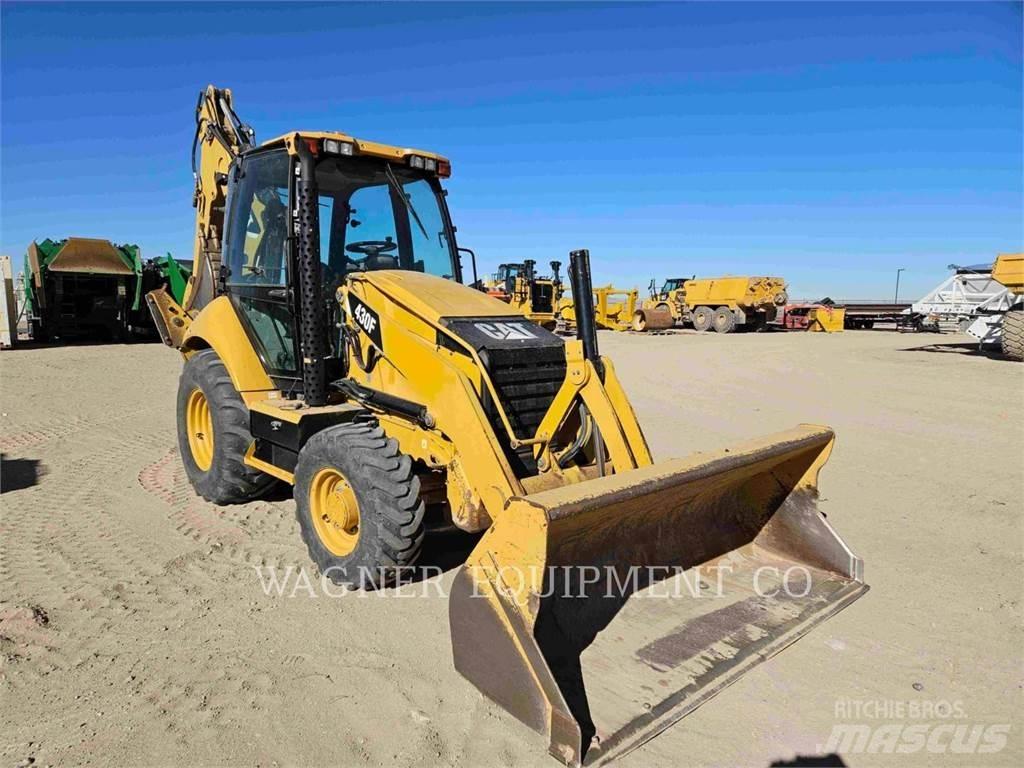 CAT 430F 4WD Товарач със заден ексватор