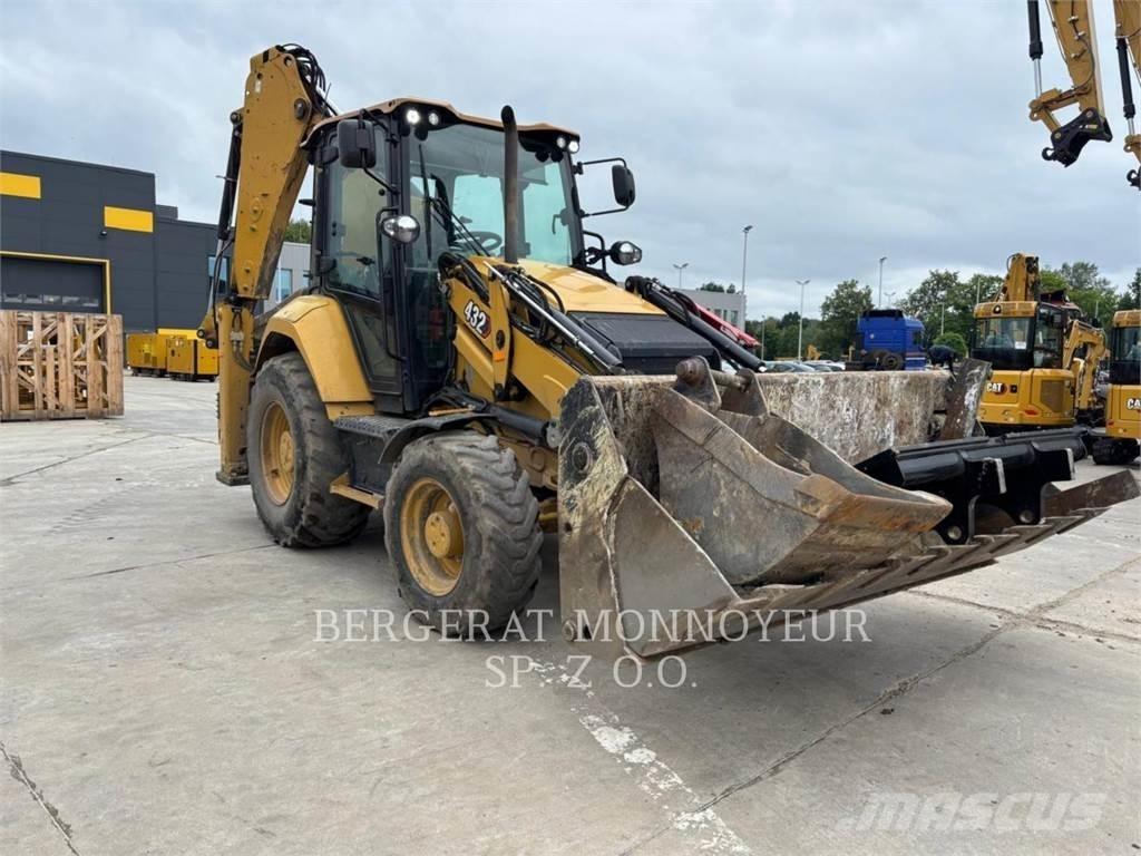 CAT 432 Товарач със заден ексватор