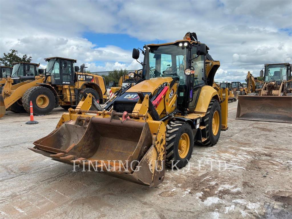 CAT 432 Товарач със заден ексватор