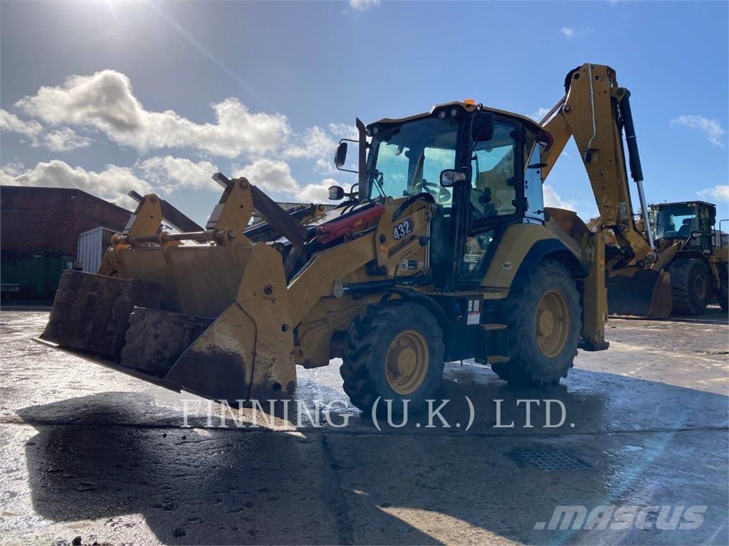 CAT 432 Товарач със заден ексватор