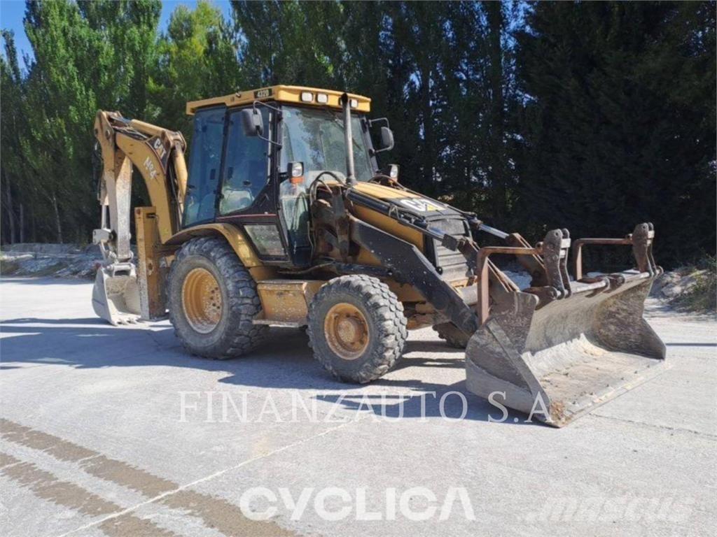 CAT 432DAA Товарач със заден ексватор