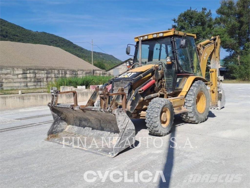 CAT 432DAA Товарач със заден ексватор