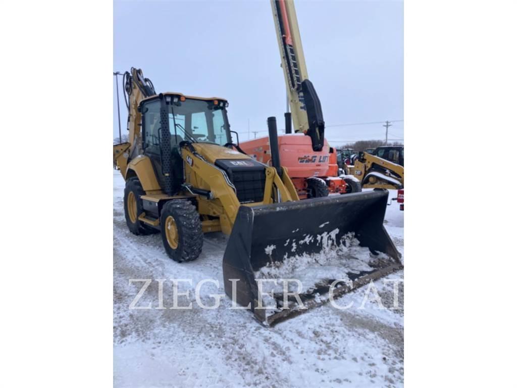 CAT 440-07 Товарач със заден ексватор