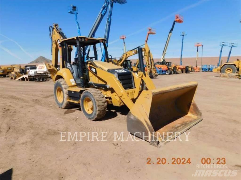 CAT 440-07 4EO Товарач със заден ексватор
