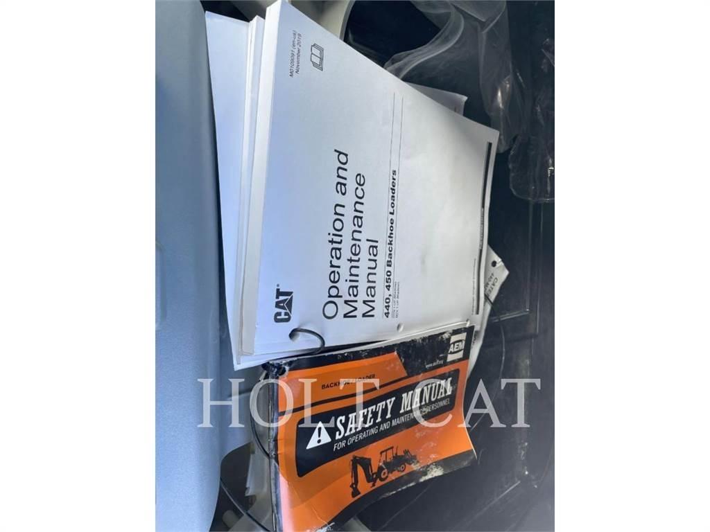 CAT 440 C4E Товарач със заден ексватор