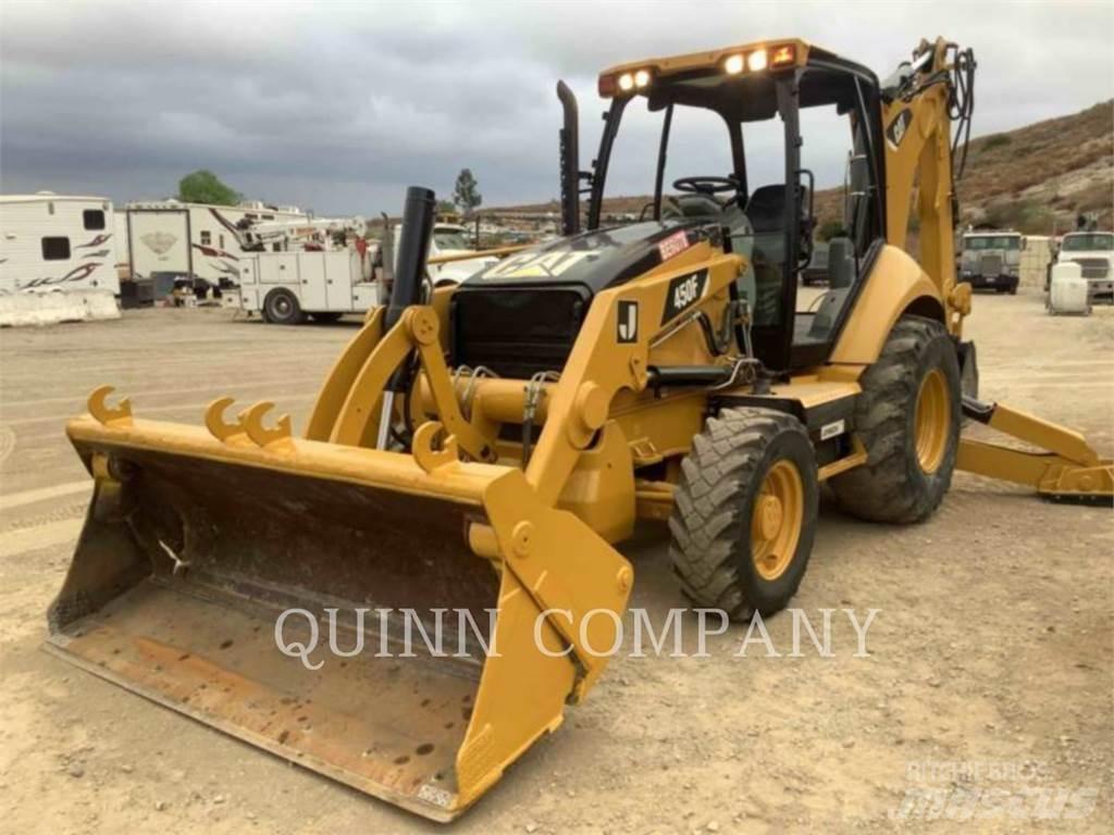 CAT 450F Товарач със заден ексватор