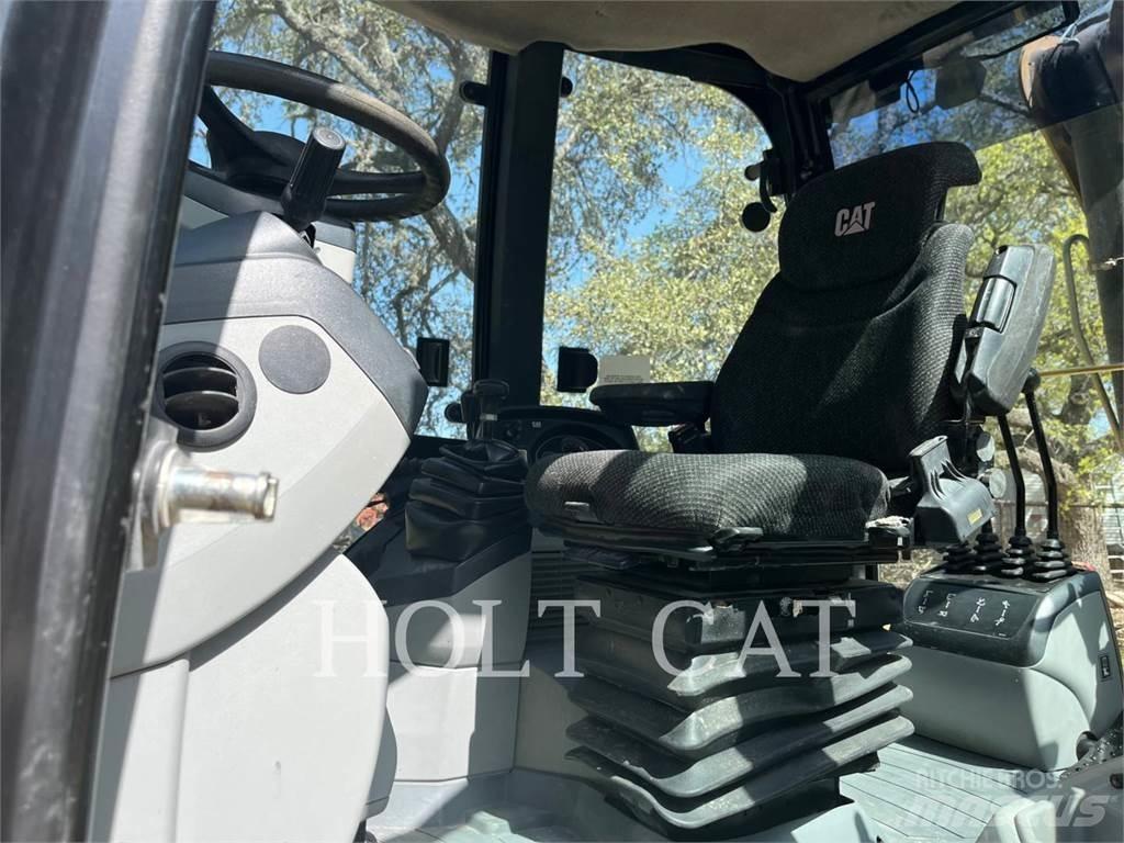 CAT 450F Товарач със заден ексватор