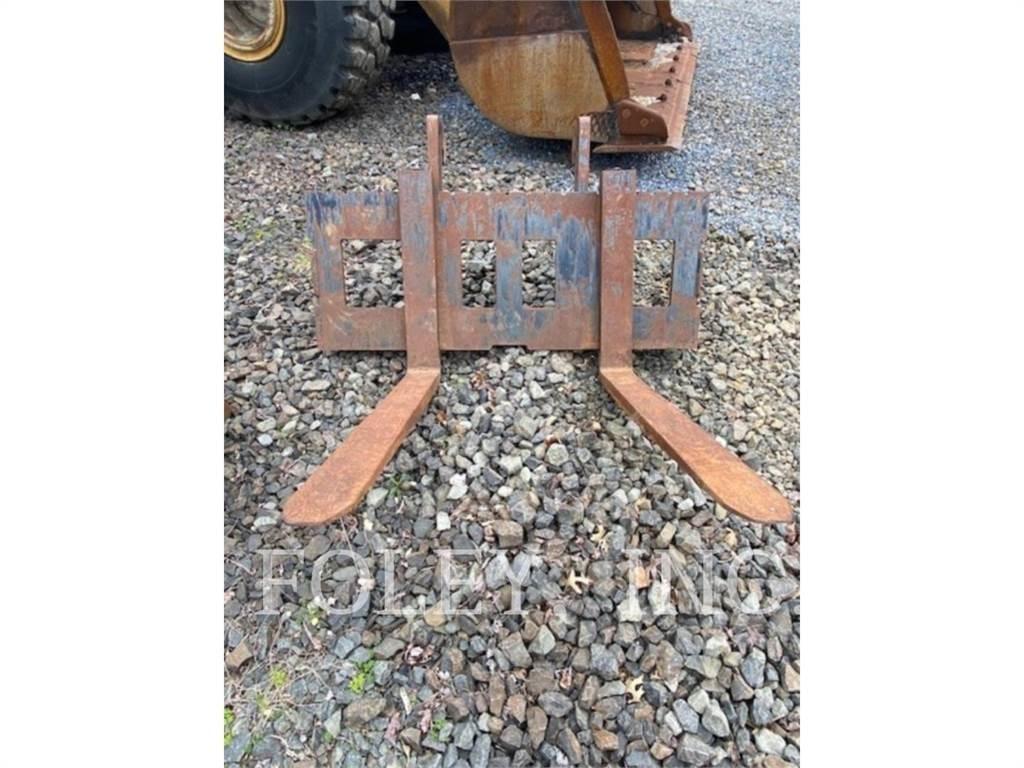 CAT 48 PALLET FORKS Вили