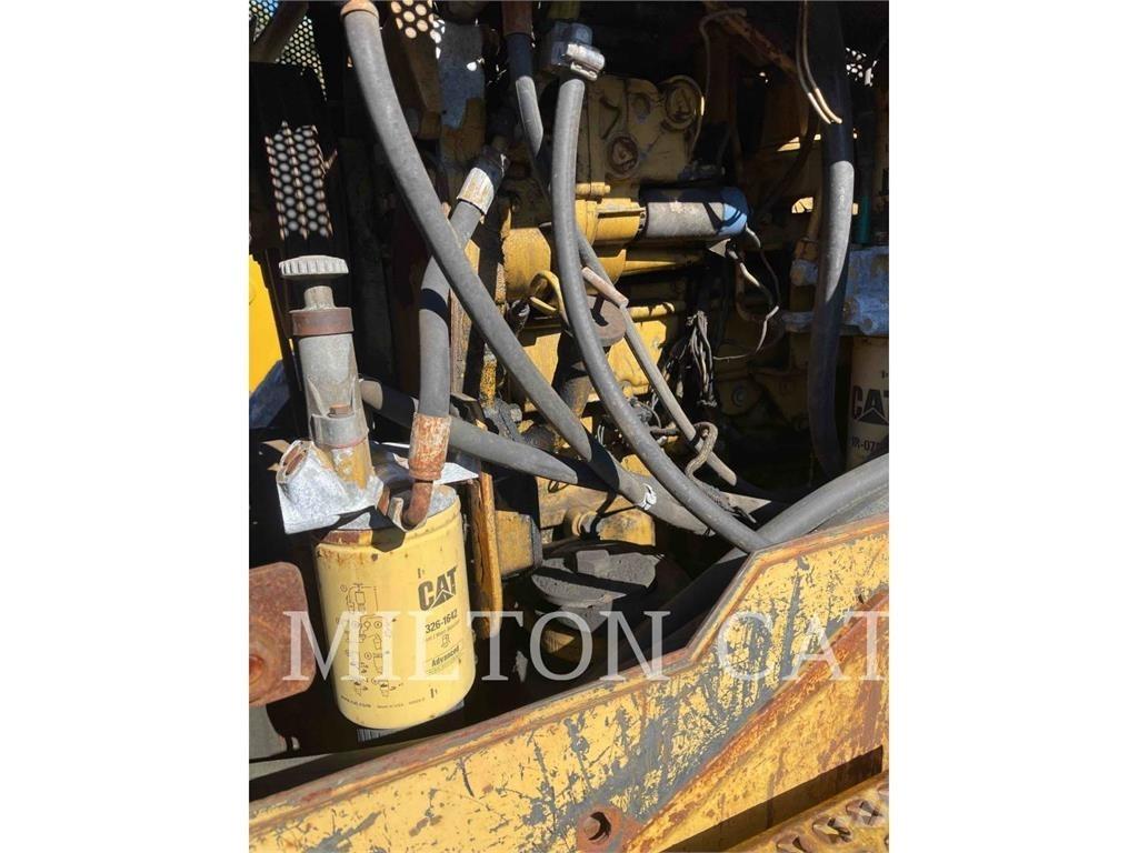 CAT 525B Скидери

