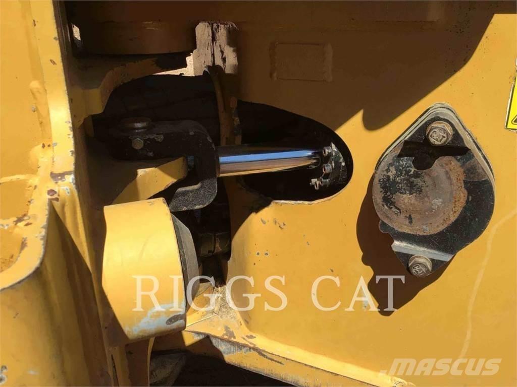 CAT 563C Секачи
