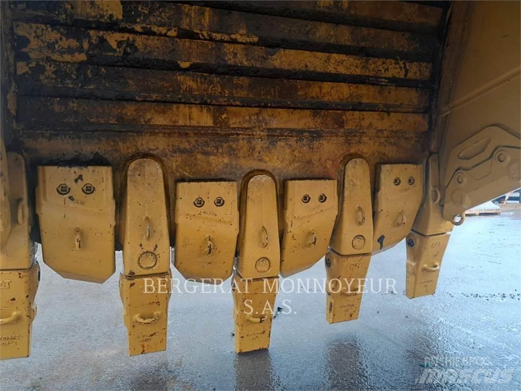 CAT 6015B Верижен екскаватор