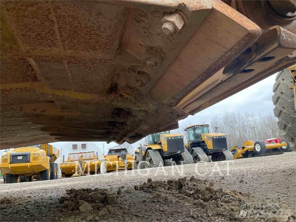 CAT 615CII A Скрепери
