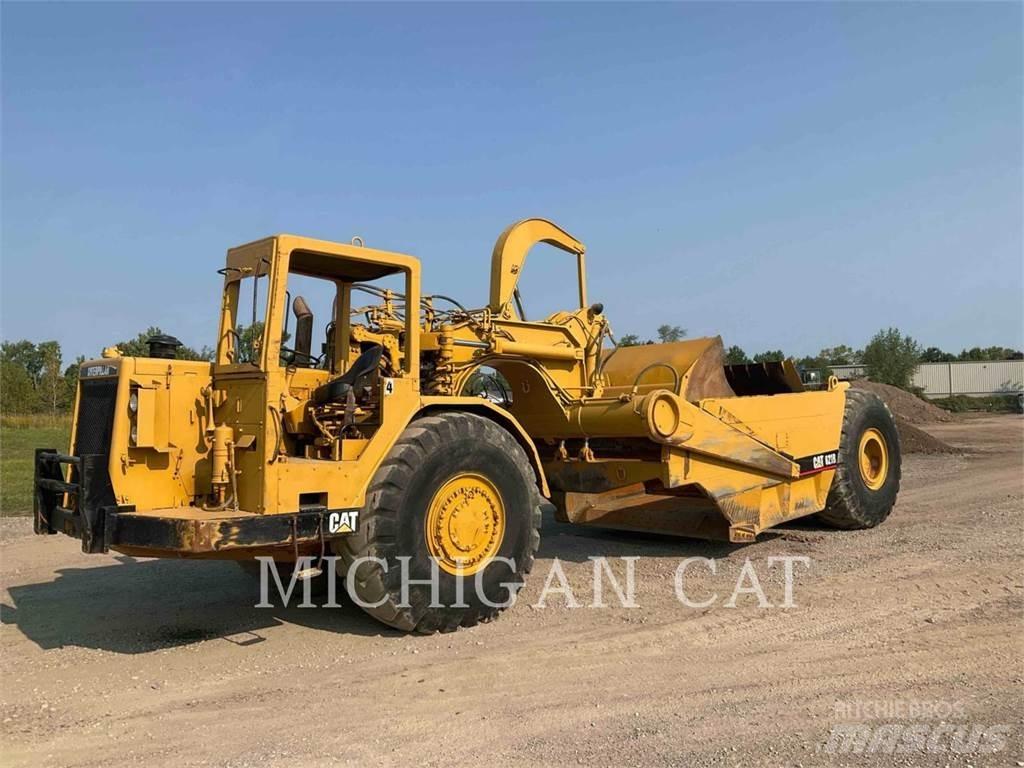 CAT 621B Скрепери
