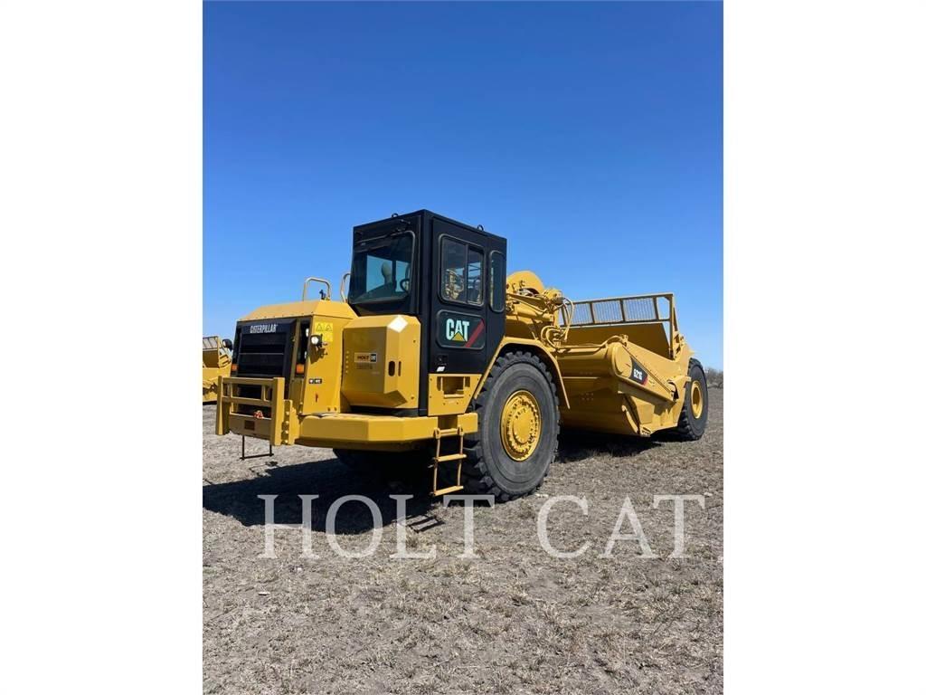 CAT 621G Скрепери
