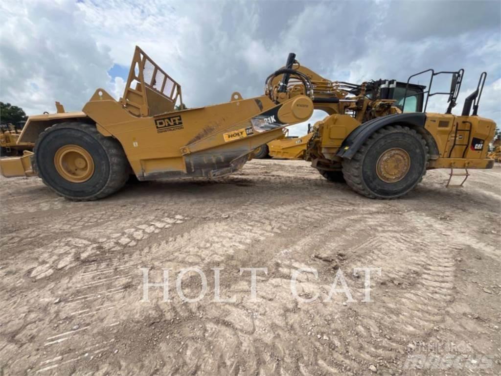 CAT 621K Скрепери
