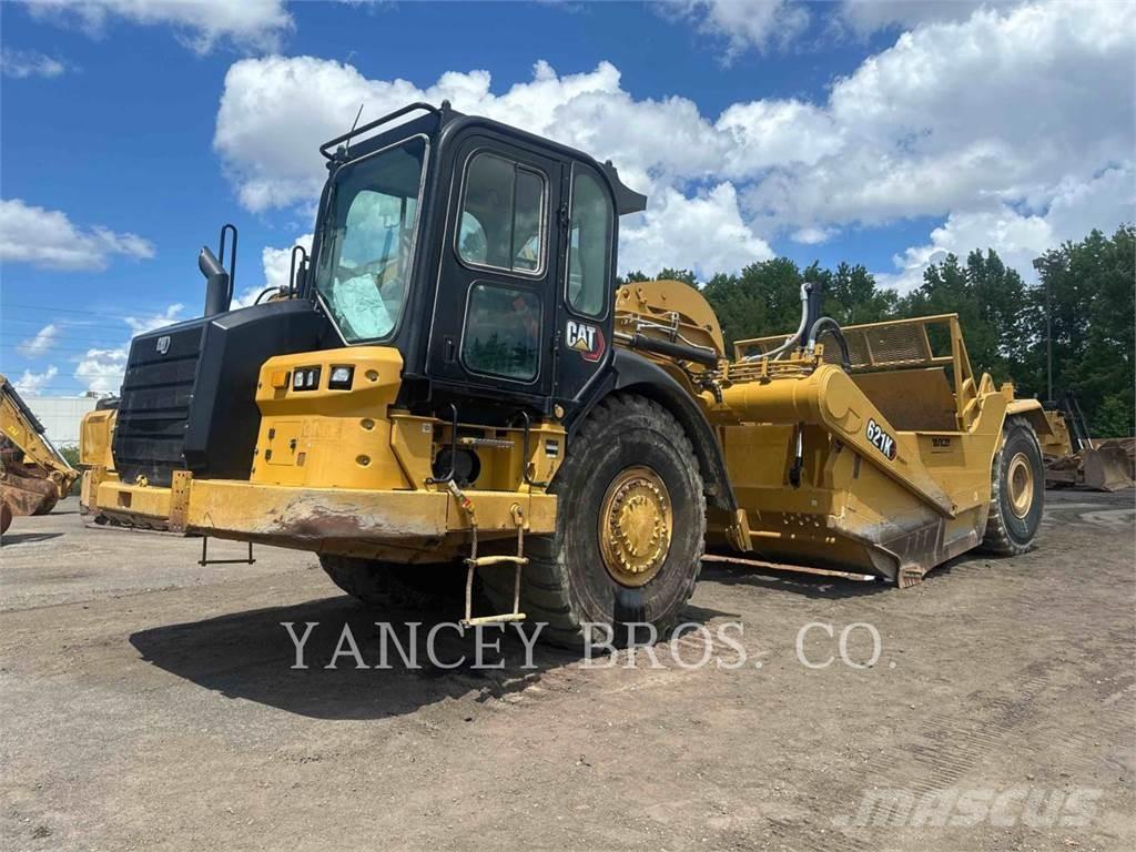 CAT 621K Скрепери
