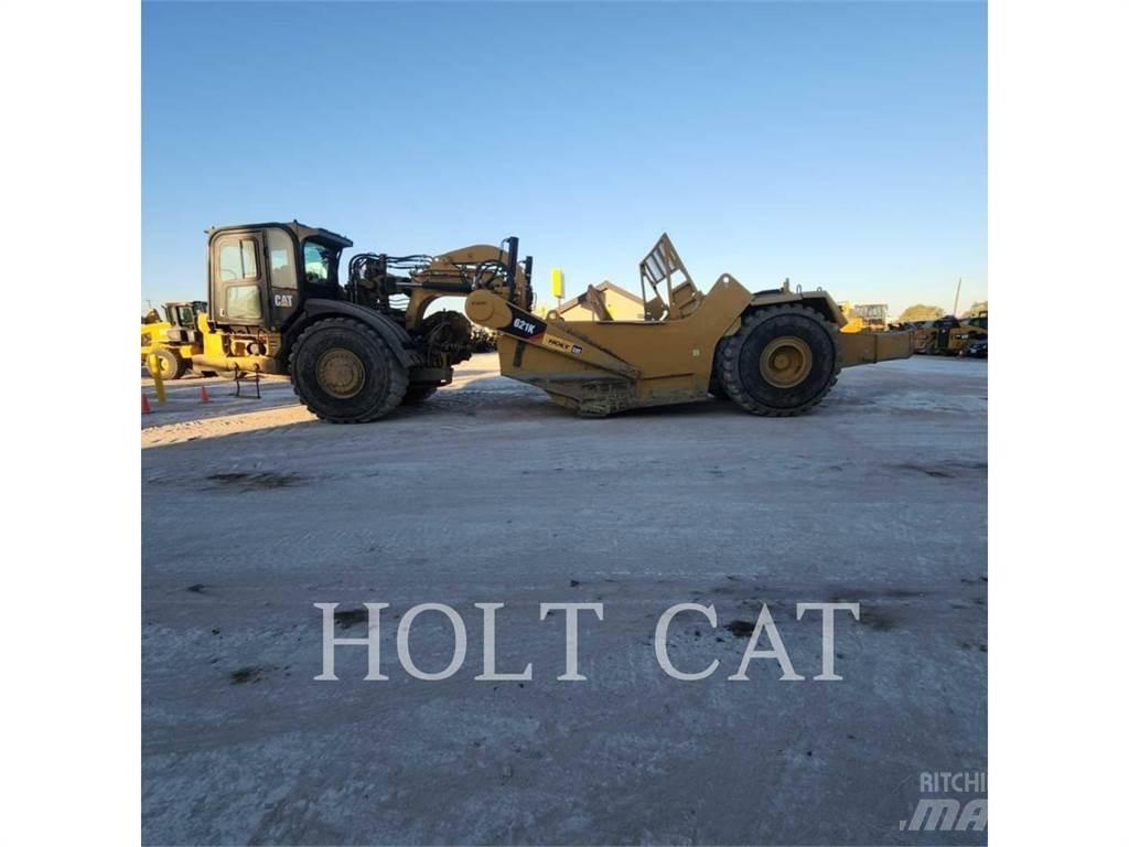 CAT 621K Скрепери
