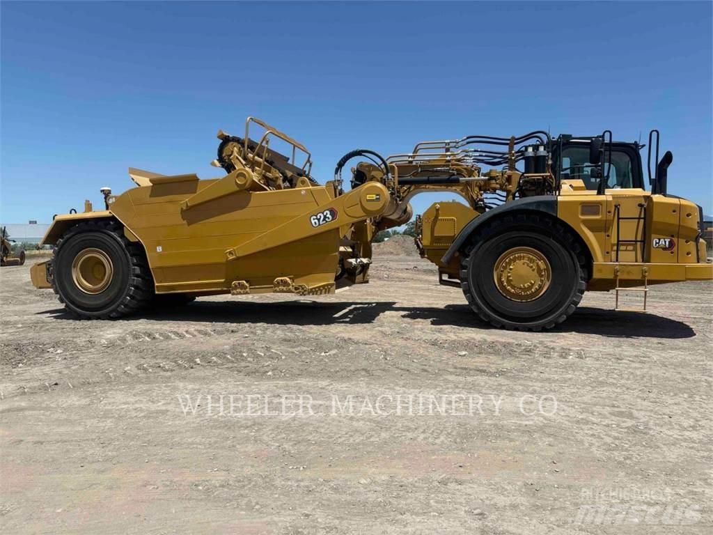 CAT 623 Скрепери
