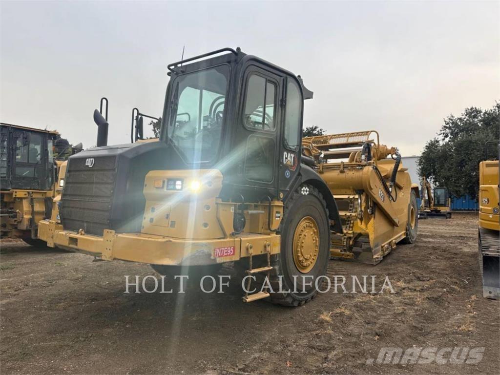 CAT 623 Скрепери
