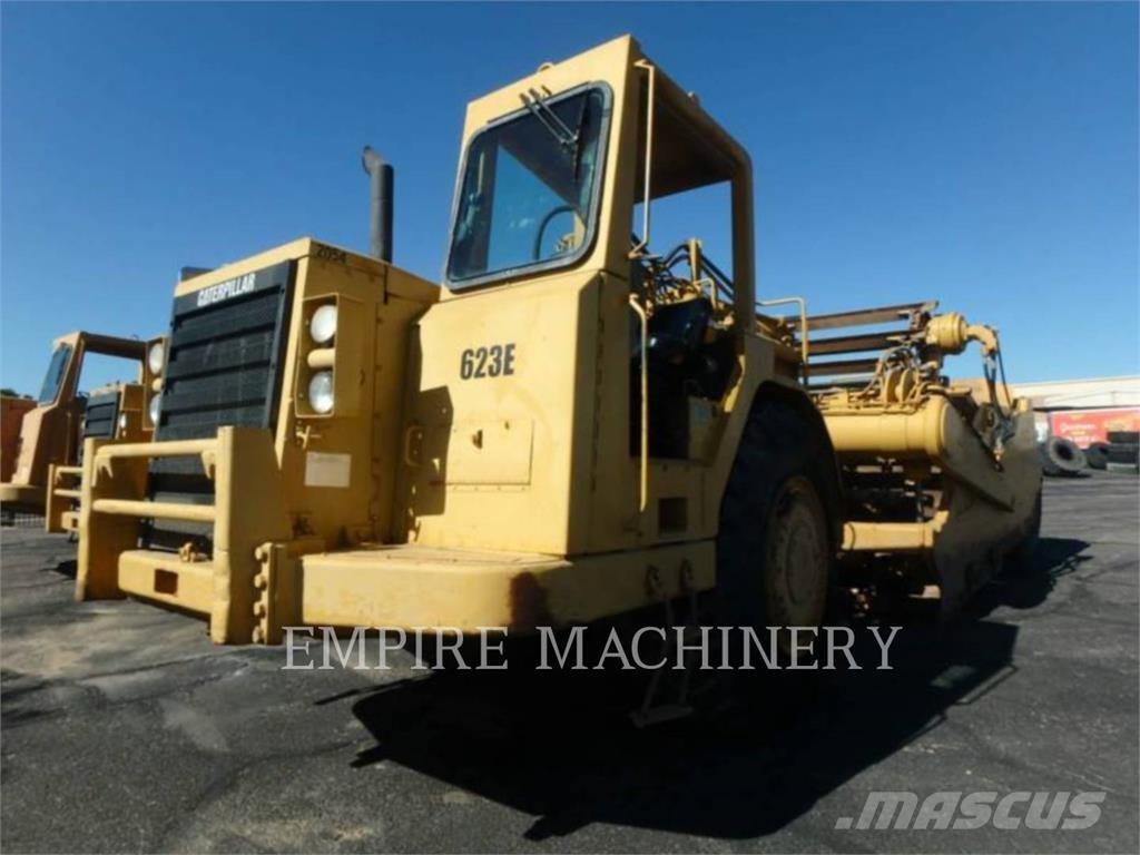 CAT 623E Скрепери

