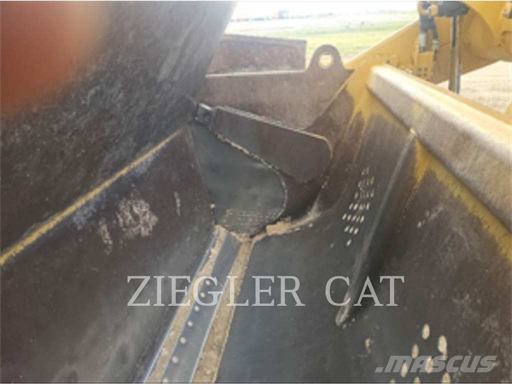 CAT 627K Скрепери
