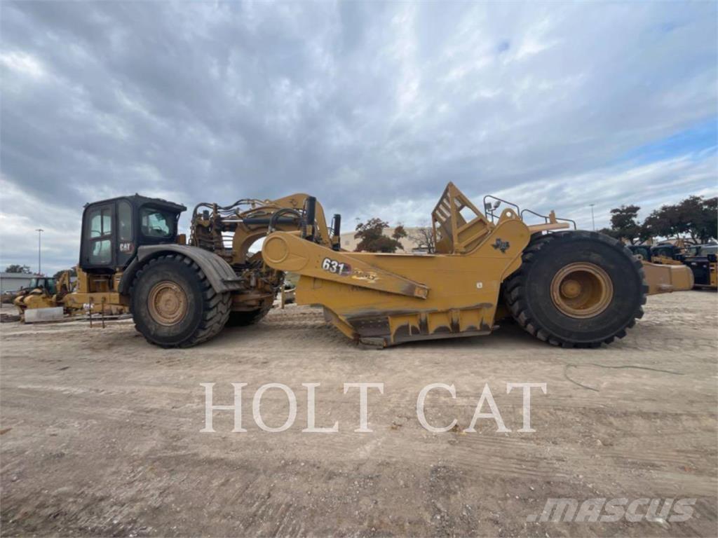 CAT 631 Скрепери
