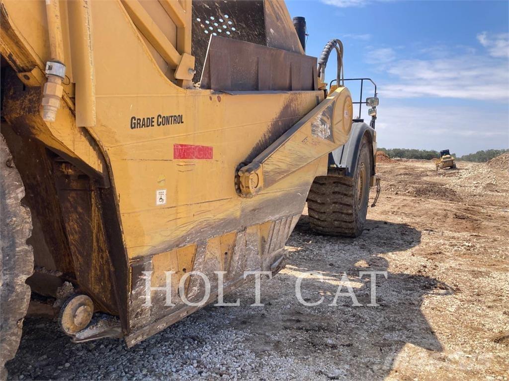 CAT 631K Скрепери

