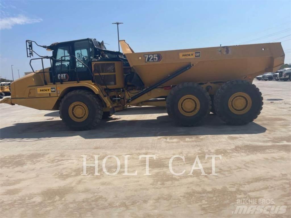 CAT 725 Дъмпери/моторни превозни средства