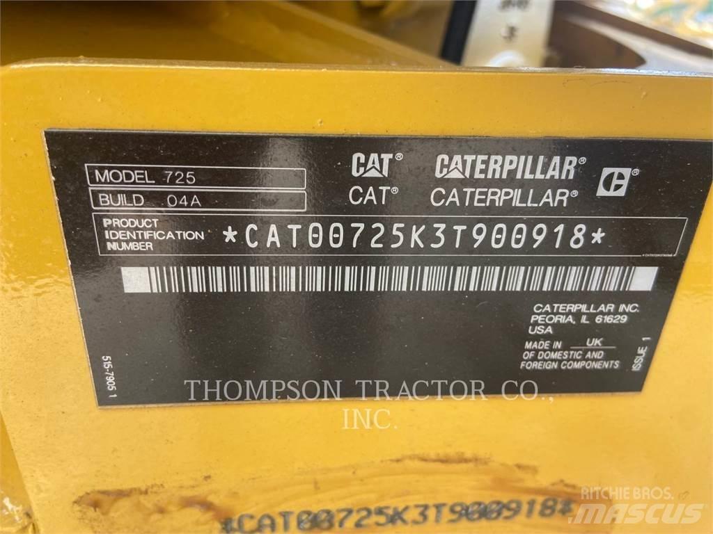 CAT 725 Дъмпери/моторни превозни средства