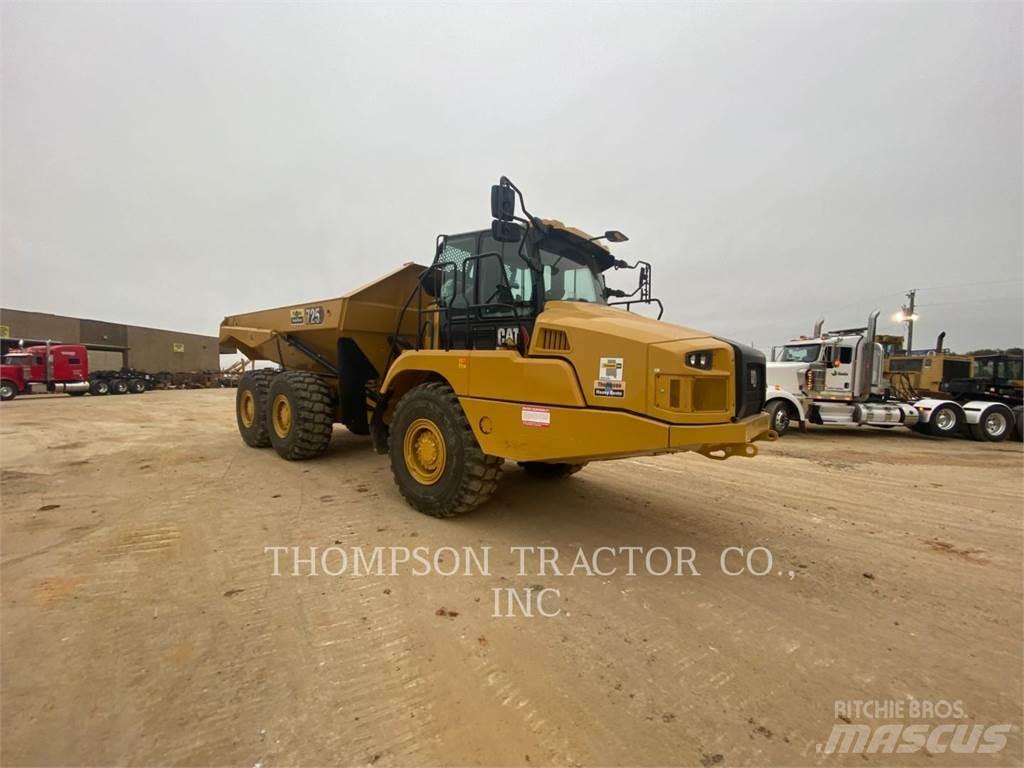 CAT 725 Дъмпери/моторни превозни средства