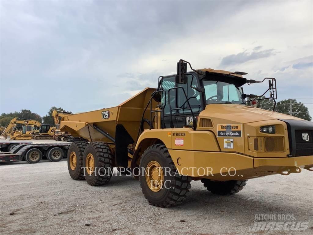 CAT 725 Дъмпери/моторни превозни средства