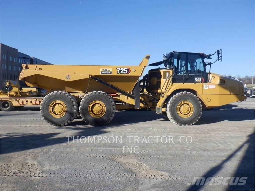 CAT 725 Дъмпери/моторни превозни средства