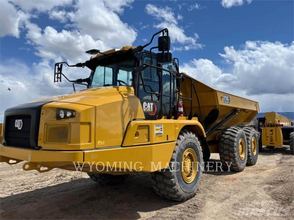 CAT 725 Дъмпери/моторни превозни средства