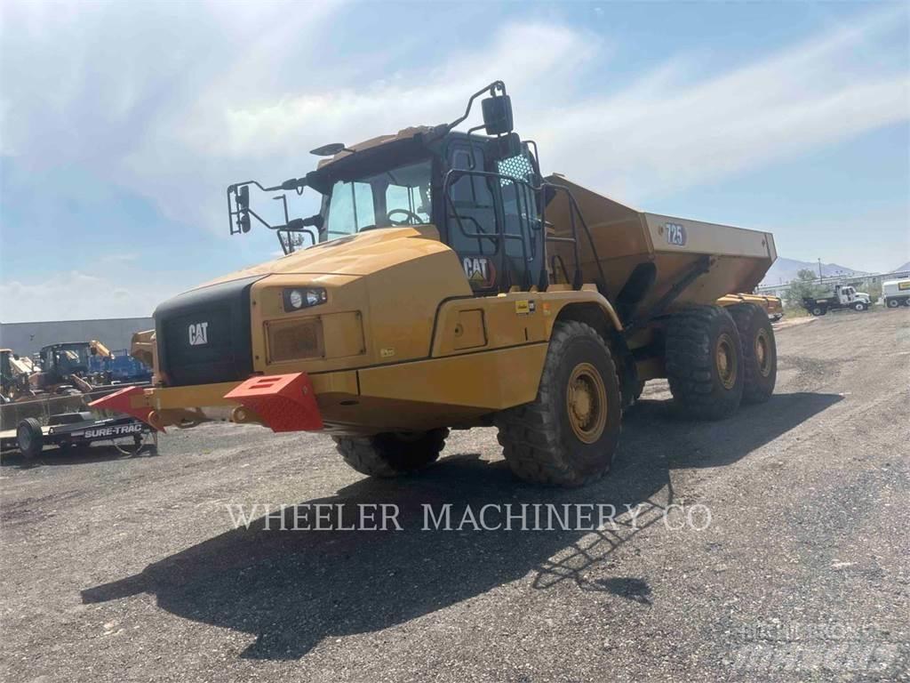 CAT 725 Дъмпери/моторни превозни средства