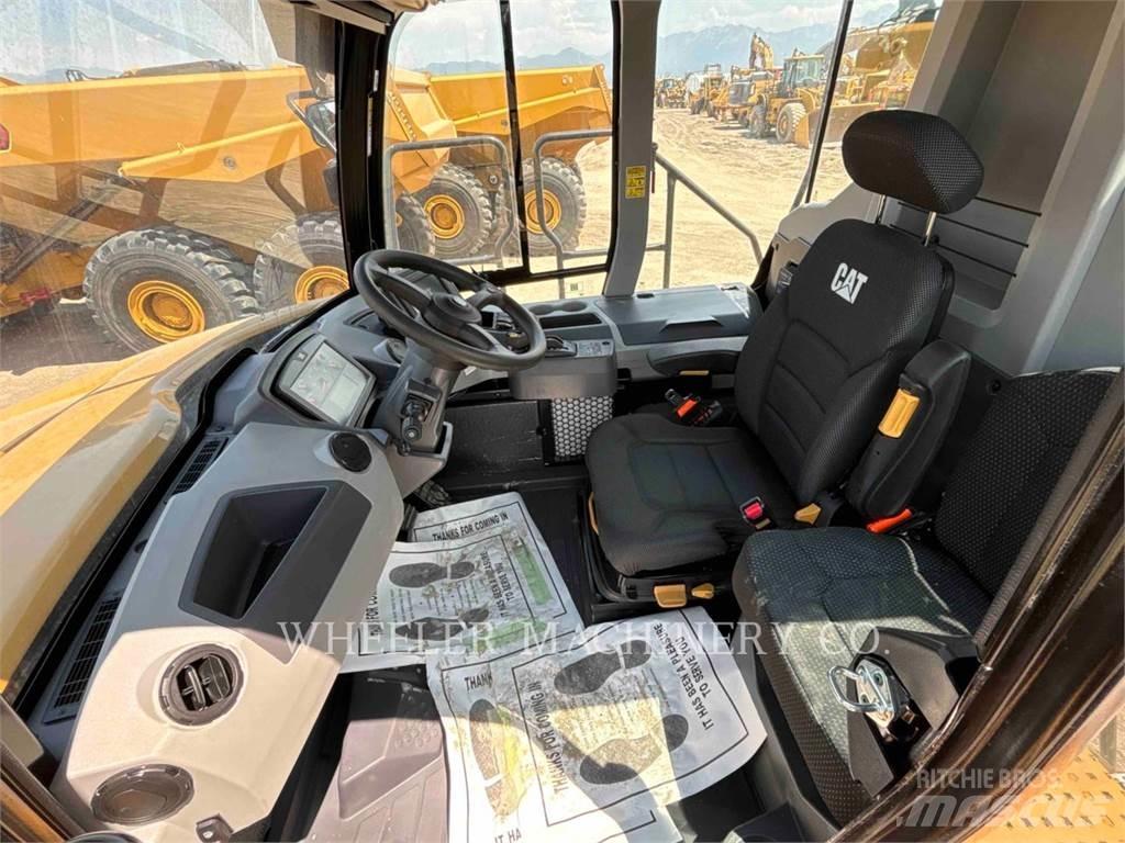 CAT 725 Дъмпери/моторни превозни средства