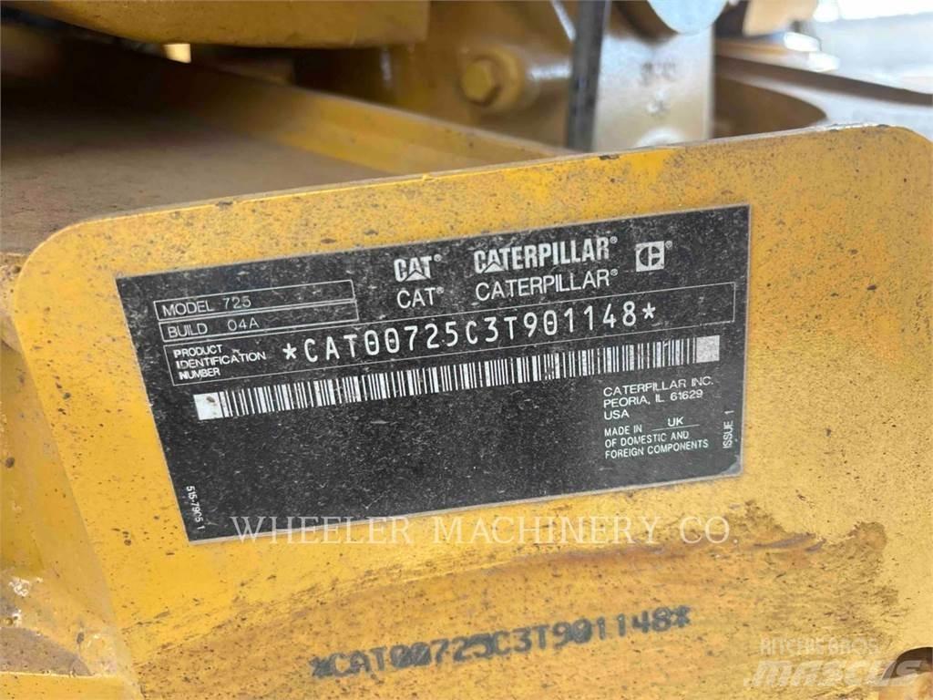CAT 725 Дъмпери/моторни превозни средства