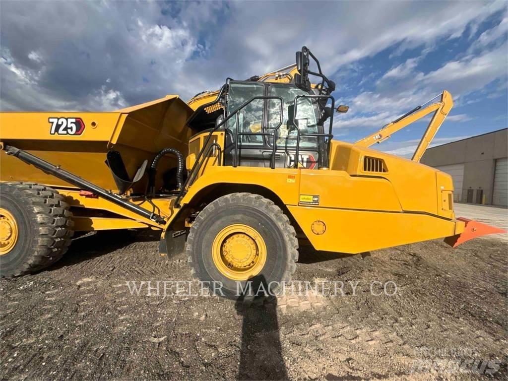 CAT 725 Дъмпери/моторни превозни средства