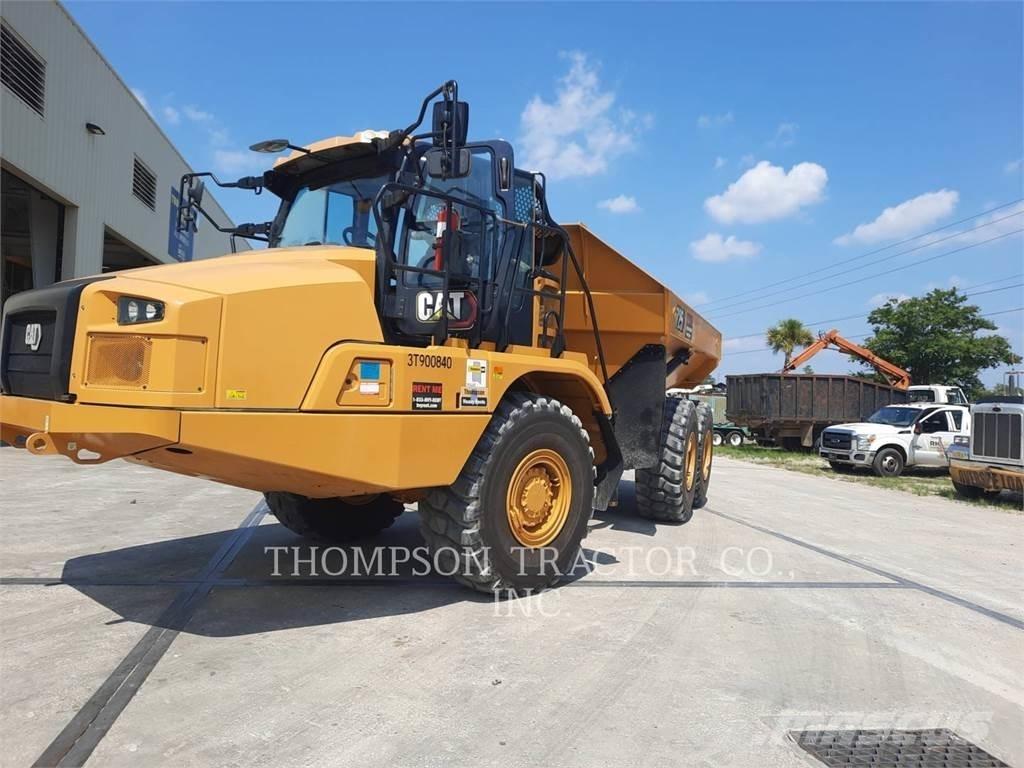 CAT 725 Дъмпери/моторни превозни средства
