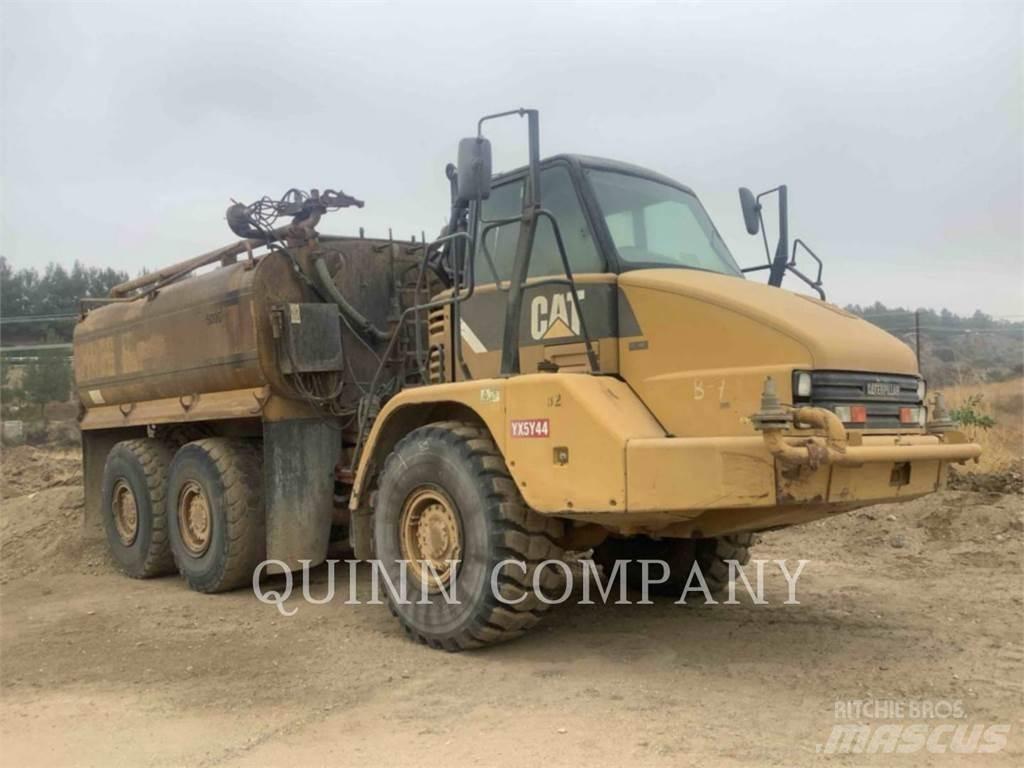 CAT 725 Дъмпери/моторни превозни средства