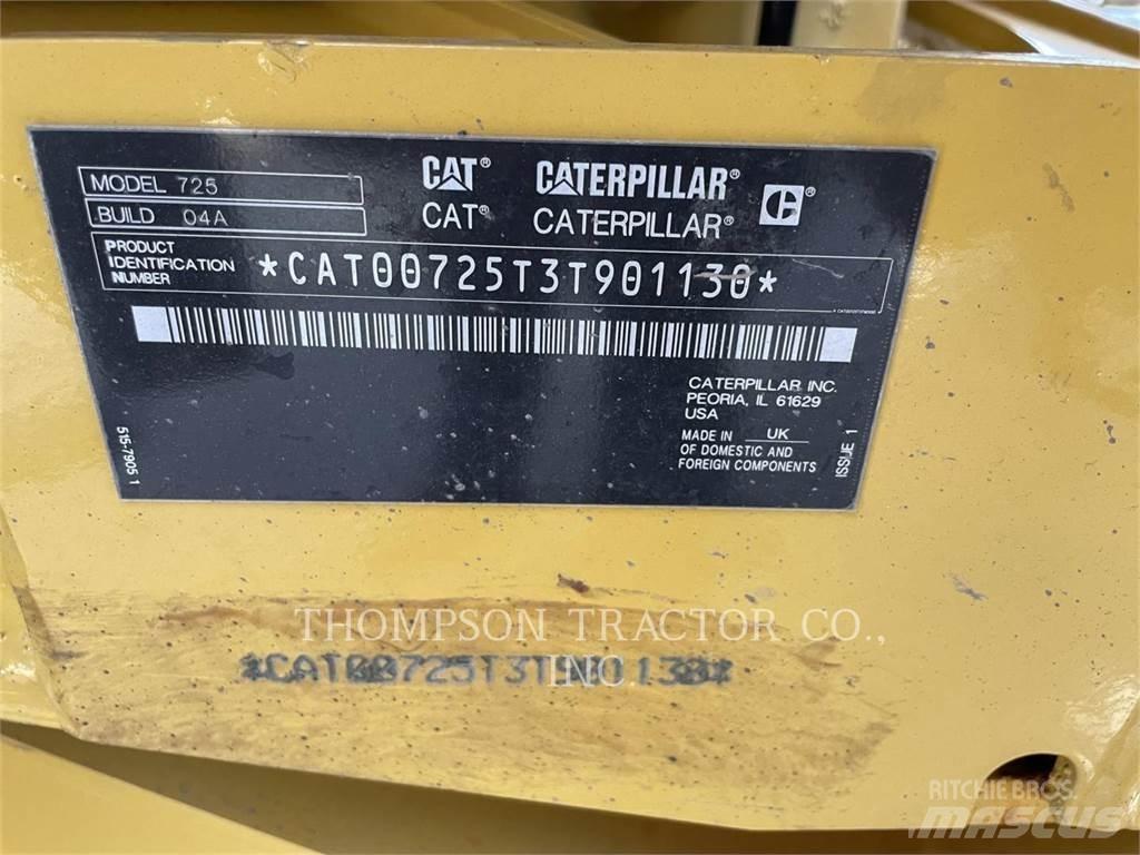 CAT 725 Дъмпери/моторни превозни средства
