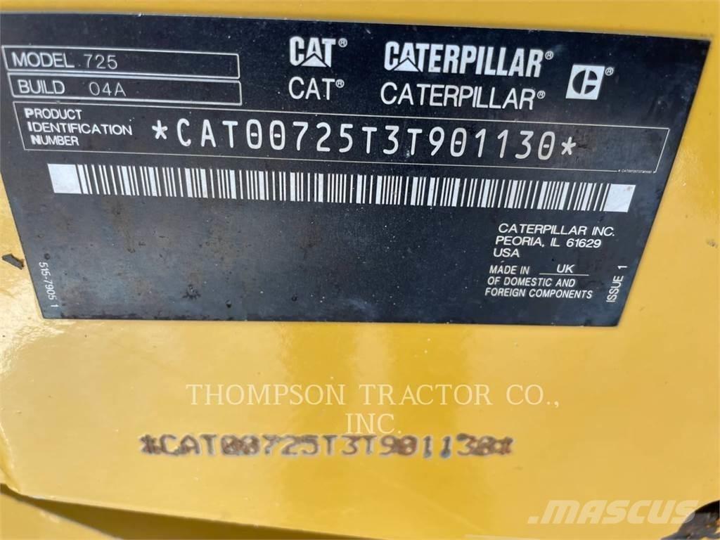 CAT 725 Дъмпери/моторни превозни средства