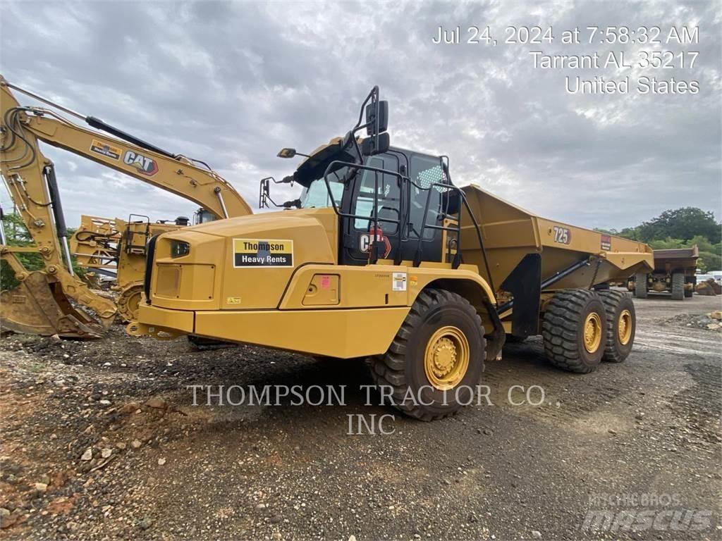 CAT 725 Дъмпери/моторни превозни средства