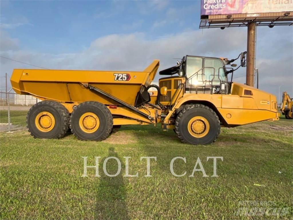 CAT 725 Дъмпери/моторни превозни средства