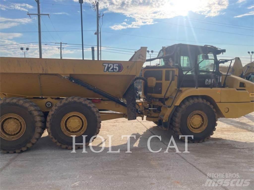 CAT 725 Дъмпери/моторни превозни средства