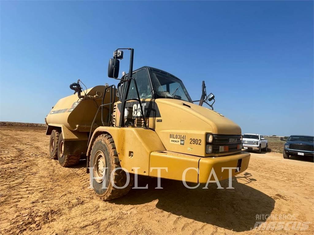 CAT 725 Дъмпери/моторни превозни средства