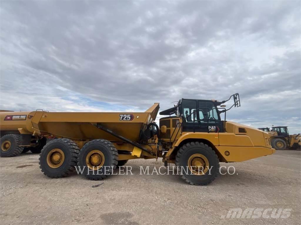 CAT 725 Дъмпери/моторни превозни средства