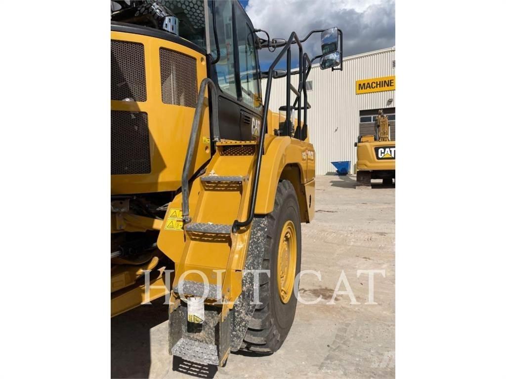 CAT 725 Дъмпери/моторни превозни средства