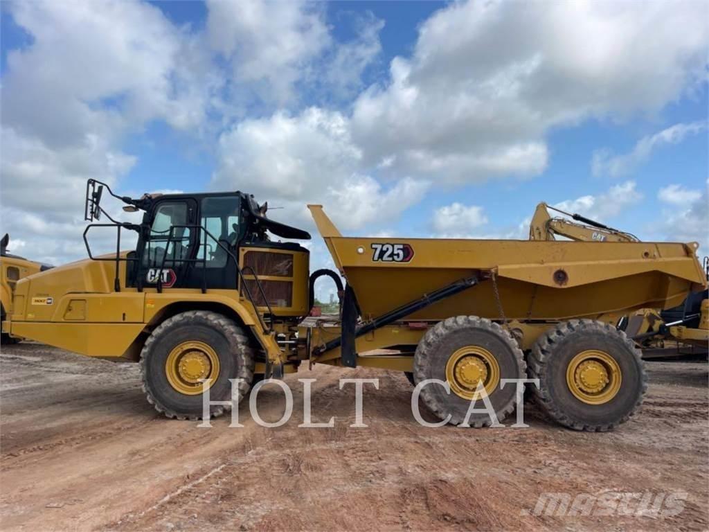 CAT 725 Дъмпери/моторни превозни средства