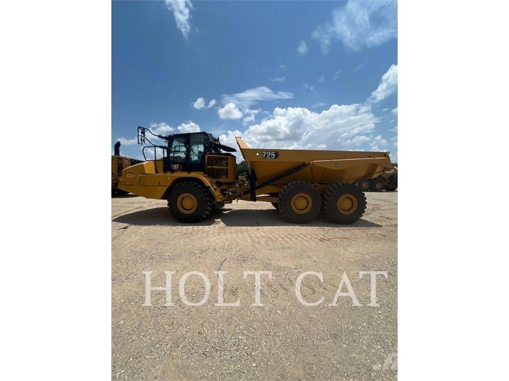 CAT 725 Дъмпери/моторни превозни средства